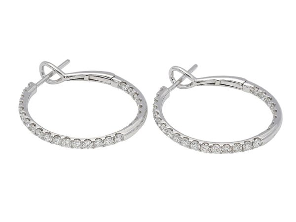18K white gold diamond earrings, front view 18K white gold diamond earrings, front view