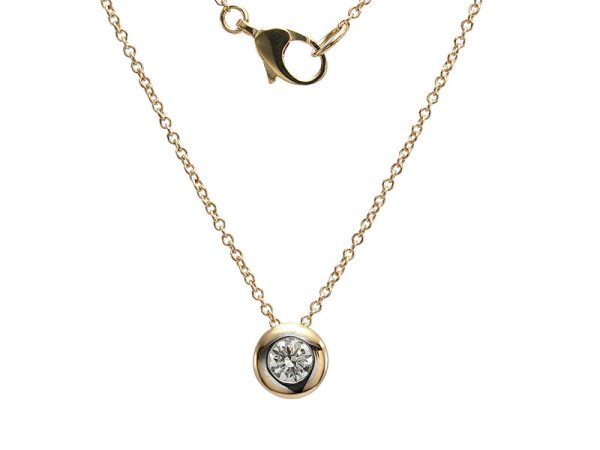 18K yellow gold diamond pendant, front view